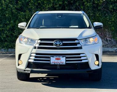 2019 Toyota Highlander XLE   - Photo 8 - San Jose, CA 95126