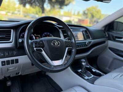 2019 Toyota Highlander XLE   - Photo 9 - San Jose, CA 95126