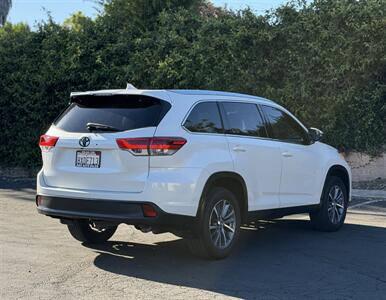 2019 Toyota Highlander XLE   - Photo 5 - San Jose, CA 95126