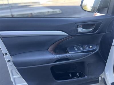 2014 Toyota Highlander XLE   - Photo 16 - San Jose, CA 95126