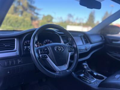 2014 Toyota Highlander XLE   - Photo 8 - San Jose, CA 95126