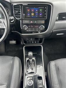 2017 Mitsubishi Outlander SEL   - Photo 17 - San Jose, CA 95126
