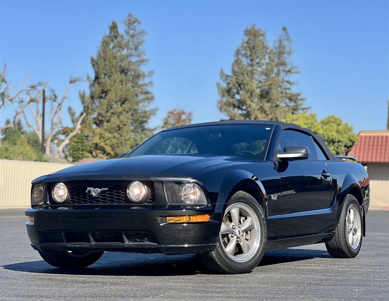 2006 Ford Mustang GT Deluxe  