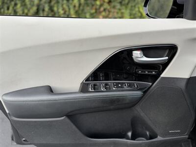 2019 Kia Niro Plug-In Hybrid EX Premium   - Photo 19 - San Jose, CA 95126