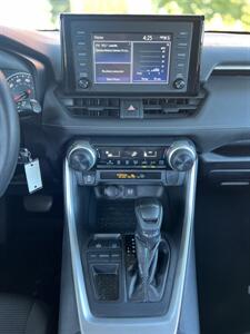 2019 Toyota RAV4 LE   - Photo 16 - San Jose, CA 95126