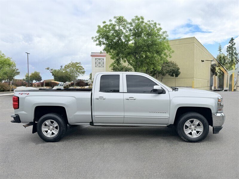 2017 Chevrolet Silverado 1500 LT - Photo 4 - Orangevale, CA 95662