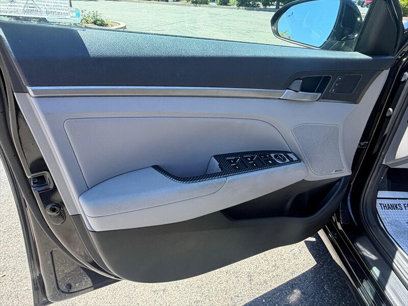 2017 Hyundai ELANTRA SE - Photo 12 - Orangevale, CA 95662