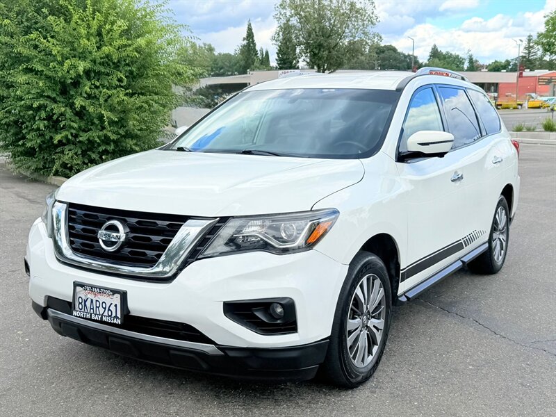 2019 Nissan Pathfinder S  