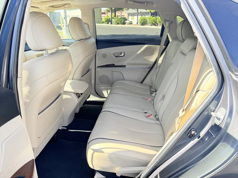 2009 Toyota Venza FWD V6 - Photo 12 - Orangevale, CA 95662