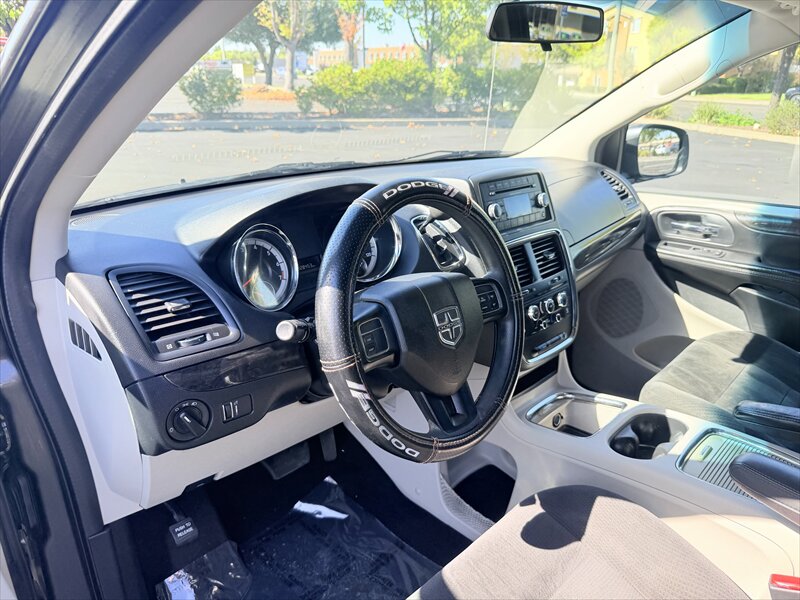 2016 Dodge Grand Caravan SXT - Photo 10 - Orangevale, CA 95662