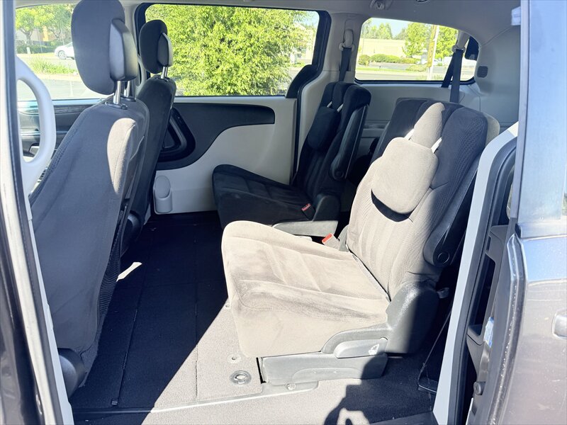 2016 Dodge Grand Caravan SXT - Photo 12 - Orangevale, CA 95662