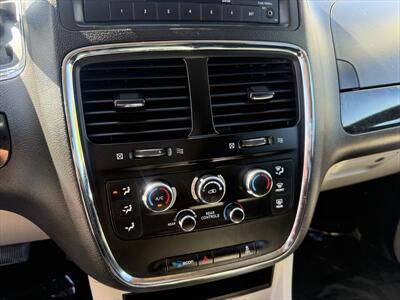 2016 Dodge Grand Caravan SXT - Photo 17 - Orangevale, CA 95662