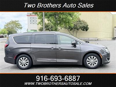 2019 Chrysler Pacifica Touring L - Photo 4 - Orangevale, CA 95662