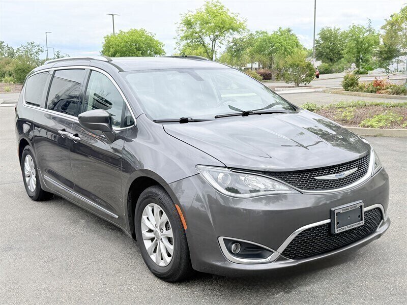 2019 Chrysler Pacifica Touring L - Photo 3 - Orangevale, CA 95662