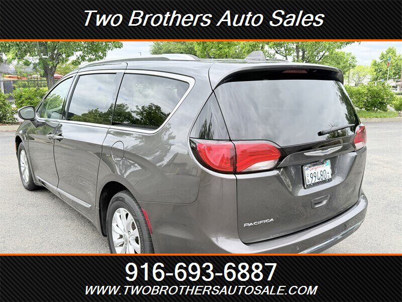 2019 Chrysler Pacifica Touring L - Photo 7 - Orangevale, CA 95662