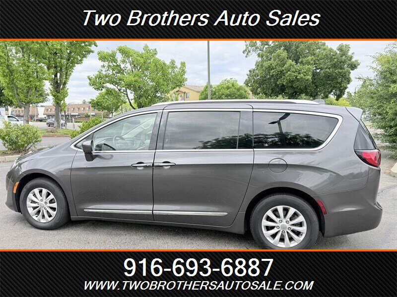 2019 Chrysler Pacifica Touring L - Photo 8 - Orangevale, CA 95662