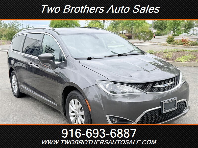 2019 Chrysler Pacifica Touring L - Photo 3 - Orangevale, CA 95662