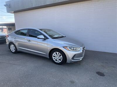 2017 Hyundai ELANTRA SE - Photo 2 - Phoenix, AZ 85009