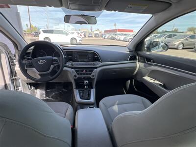 2017 Hyundai ELANTRA SE - Photo 7 - Phoenix, AZ 85009