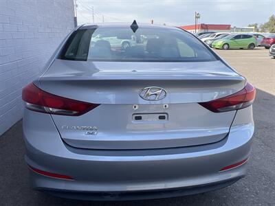 2017 Hyundai ELANTRA SE - Photo 4 - Phoenix, AZ 85009