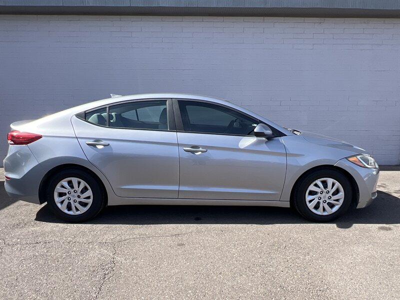 2017 Hyundai ELANTRA SE   - Photo 1 - Phoenix, AZ 85009