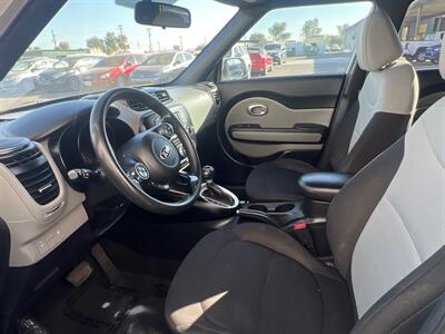 2017 Kia Soul - Photo 5 - Phoenix, AZ 85009