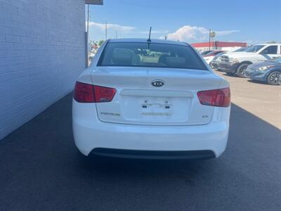 2011 Kia Forte EX   - Photo 2 - Phoenix, AZ 85009