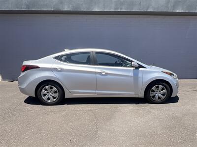 2016 Hyundai Elantra SE   - Photo 1 - Phoenix, AZ 85009