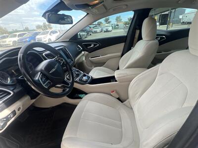 2016 Chrysler 200 Limited - Photo 5 - Phoenix, AZ 85009