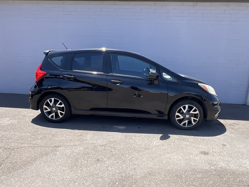 2016 Nissan Versa Note 1.6 SR CVT's photo