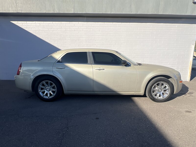 2006 Chrysler 300 Base