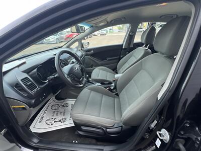 2016 Kia Forte LX - Photo 5 - Phoenix, AZ 85009