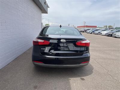 2016 Kia Forte LX - Photo 4 - Phoenix, AZ 85009