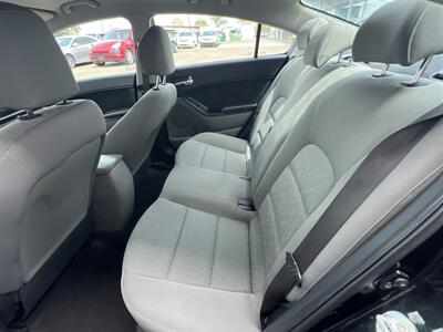2016 Kia Forte LX - Photo 6 - Phoenix, AZ 85009