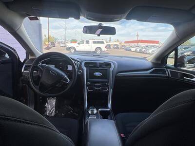 2017 Ford Fusion SE   - Photo 7 - Phoenix, AZ 85009
