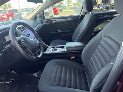 2017 Ford Fusion SE   - Photo 5 - Phoenix, AZ 85009