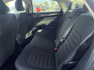2017 Ford Fusion SE   - Photo 6 - Phoenix, AZ 85009