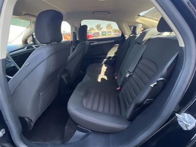 2017 Ford Fusion SE   - Photo 6 - Phoenix, AZ 85009