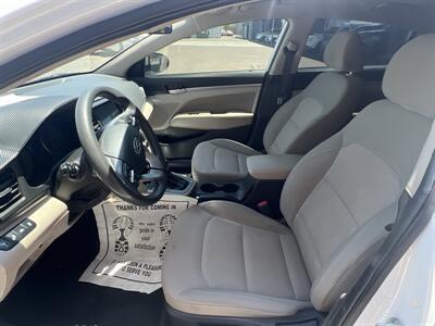 2020 Hyundai Elantra SEL   - Photo 6 - Phoenix, AZ 85009