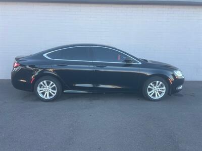 2015 Chrysler 200 Limited   - Photo 1 - Phoenix, AZ 85009