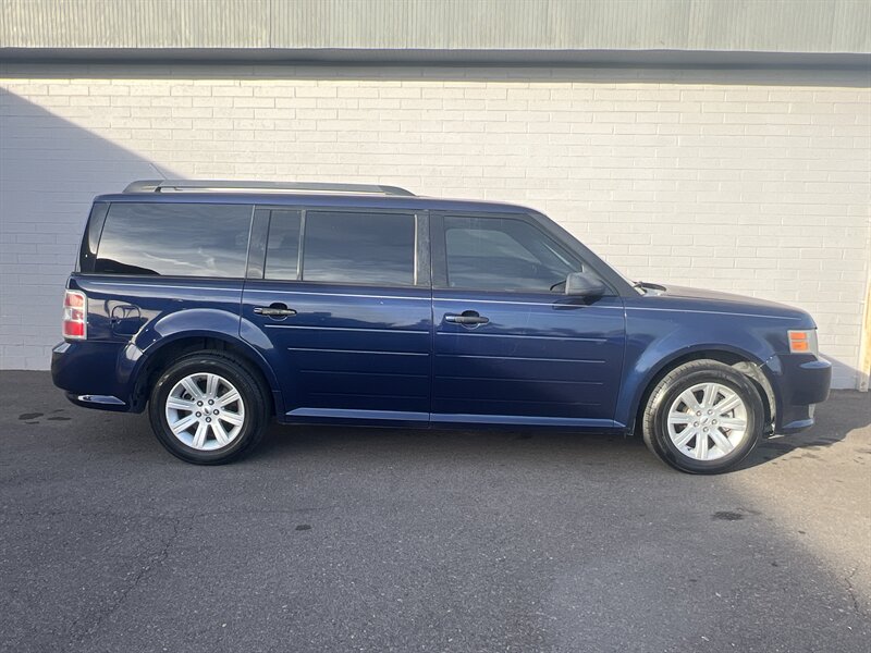 2011 Ford Flex SE   - Photo 1 - Phoenix, AZ 85009