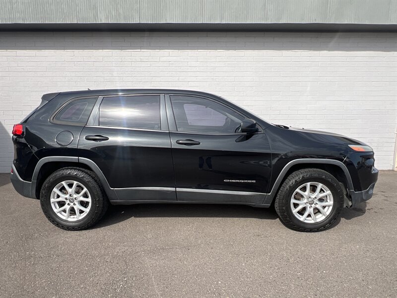 2014 Jeep Cherokee Sport   - Photo 1 - Phoenix, AZ 85009