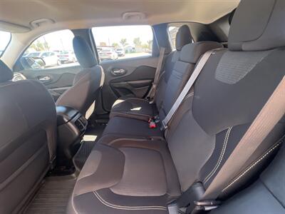 2015 Jeep Cherokee Latitude - Photo 6 - Phoenix, AZ 85009
