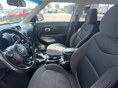2017 Kia Soul - Photo 5 - Phoenix, AZ 85009