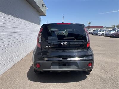 2017 Kia Soul - Photo 4 - Phoenix, AZ 85009
