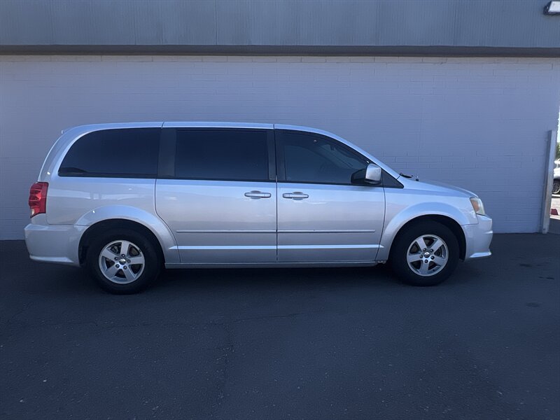 2011 Dodge Grand Caravan Mainstreet   - Photo 1 - Phoenix, AZ 85009