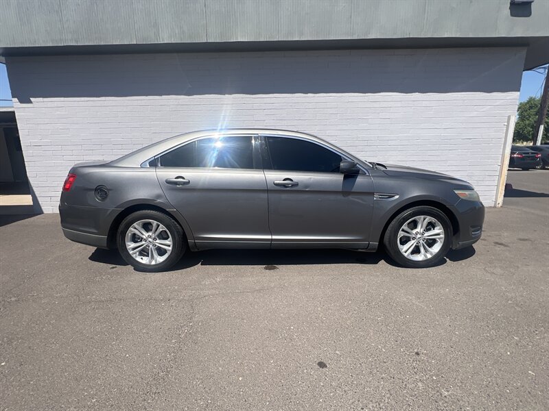 2013 Ford Taurus SEL - Photo 1 - Phoenix, AZ 85009