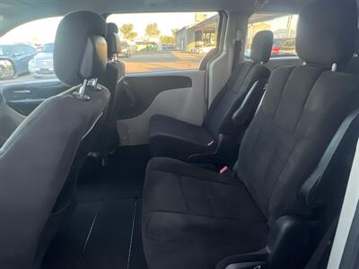 2013 Dodge Grand Caravan SXT - Photo 6 - Phoenix, AZ 85009