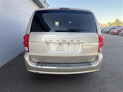 2013 Dodge Grand Caravan SXT - Photo 4 - Phoenix, AZ 85009