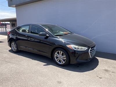 2017 Hyundai ELANTRA SE - Photo 2 - Phoenix, AZ 85009